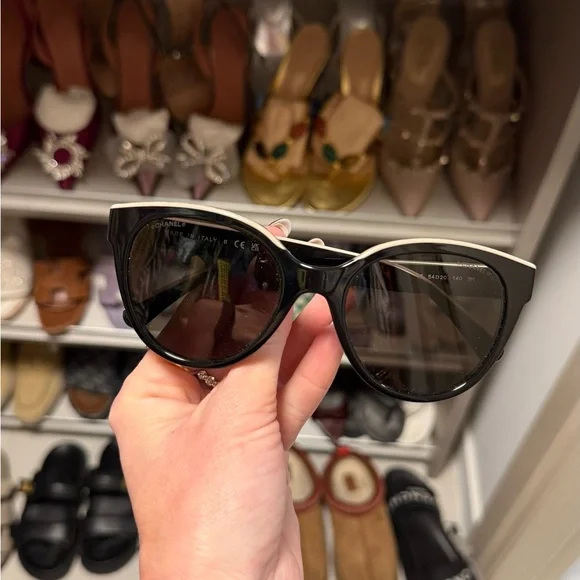 CHANEL Black Cat-Eye Sunglasses - Picture 4 of 7